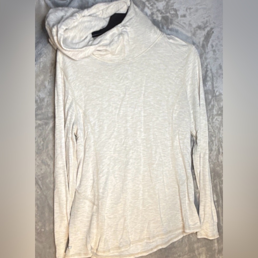 Danskin Now DRI-MORE Beige Pullover Hoodie M Rayon Blend‎ Thumb Holes Women